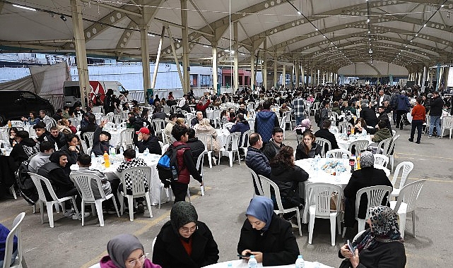 Nilüfer’de ilk iftar sofrası İhsaniye’de kuruldu