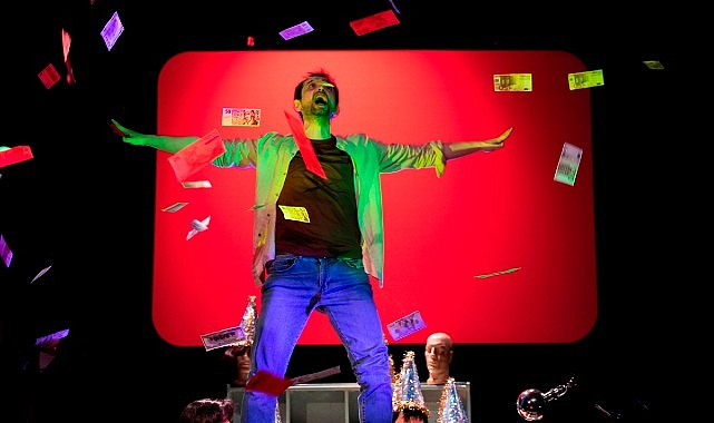 Ormandaki Kulübe’de yıldızların altında tiyatro keyfi başlıyor