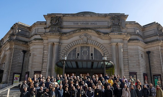 Borusan İstanbul Filarmoni Orkestrası beş şehirde gerçekleştirdiği  Birleşik Krallık turnesinde ayakta alkışlandı
