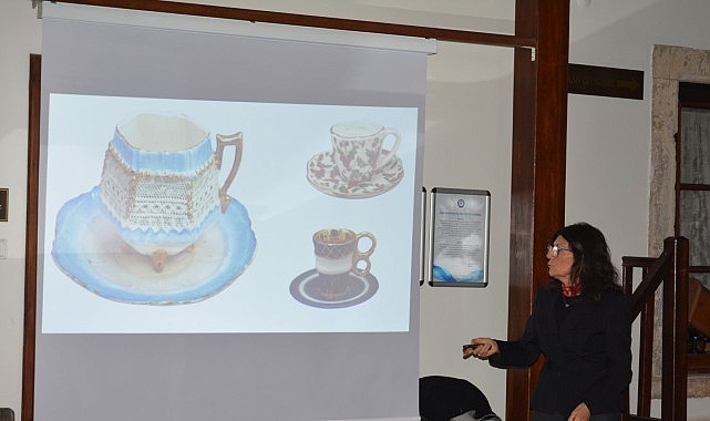 EÜ’de “İçinde Hayat Olan Fincanlar Söyleşisi” düzenlendi