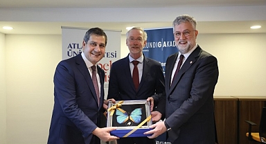 Üniversite, mesleki eğitim ve profesyonel gelişim için imzalar atıldı