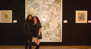 Aşkın ateşiyle, sanata dönen kumaşlar: ‘Chaleshe Simurgh’ ve ‘IT’S ME’ İstanbul’da ilk kez sergilendi