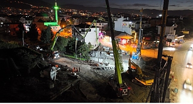 Başiskele Kavşak Projesi’nde ışıklar hiç sönmüyor