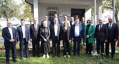 Başkan Erkan Aydın’dan Altınova Mahallesi’ne Ziyaret